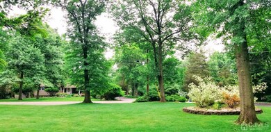 550 Blue Ridge Ave, Piscataway, NJ 08854 - photo 3