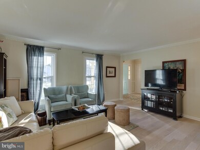 13142 Rounding Run Cir, Herndon, VA 20171 - photo 5