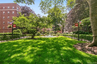 77-15 113 St unit 6L, Forest Hills, NY 11375 - photo 4