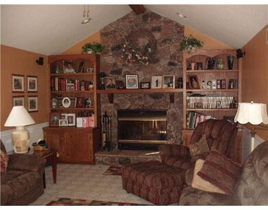 57160 Pine View Dr, South Bend, IN 46619 - photo 4