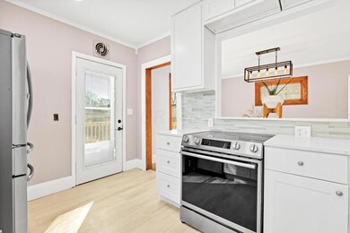 Warren - Kitchen to Dining to Door