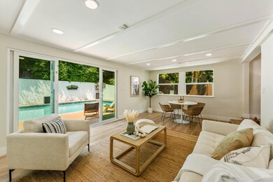 Living & patio - 3070 Lucinda Ln