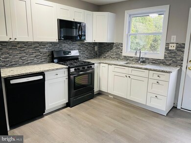 924 Aston Martin Dr, Lindenwold, NJ 08021 - photo 3