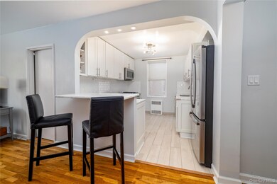 530 Dubois Ave unit 1B, Valley Stream, NY 11581 - photo 7