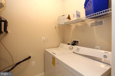 130 Chevy Chase St unit 206, Gaithersburg, MD 20878 - photo 5