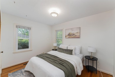 832 Oxley Road