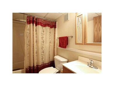 66 Clive Dr NW, Cedar Rapids, IA 52405 - photo 3