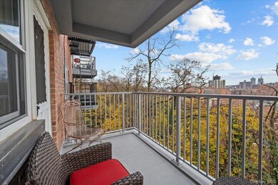 The Granada unit 4K, Bronx, NY 10463 - photo 4