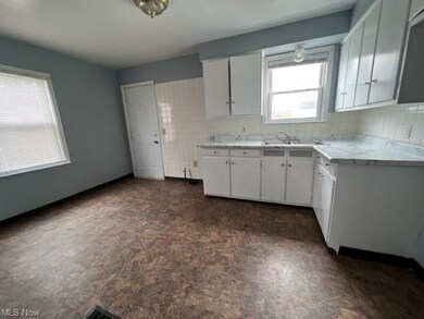 3915 Gary Ave, Lorain, OH 44055 - photo 7