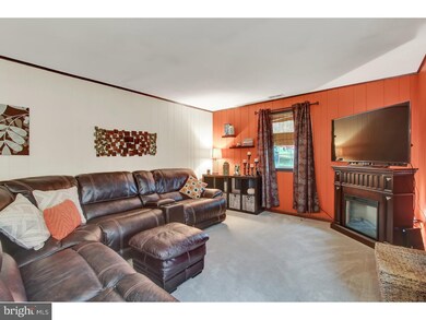 3404 Poinciana Ave, Reading, PA 19605 - photo 6