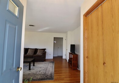 1528 Regent St, Schenectady, NY 12309 - photo 3