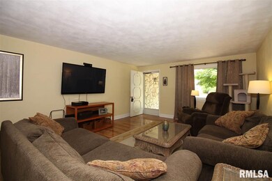 15902 N Logan Ct, Chillicothe, IL 61523 - photo 5