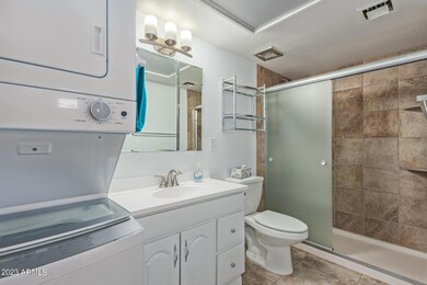 2452 E University 11