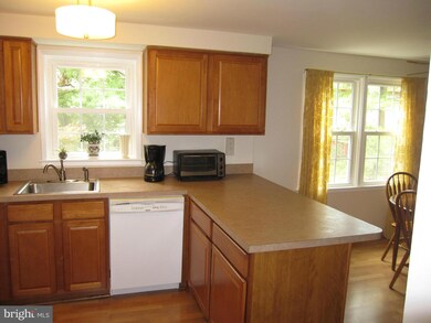 13204 Lantern Hill Ct, Silver Spring, MD 20906 - photo 7