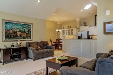 009-Living_Room-1409898-mls