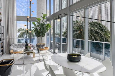 200 Biscayne Boulevard Way unit 309, Miami, FL 33131 - photo 3