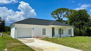 240 Silver Ave, Lake Placid, FL 33852 - photo 2