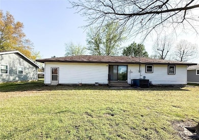 1123 Sunset Cir, Columbus, KS 66725 - photo 4
