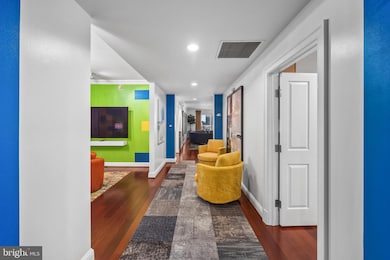 The Ritz-Carlton Residences, Baltimore, MD 21230 - photo 6