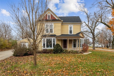 1103 26th St, Marion, IA 52302 - photo 2