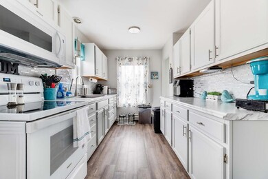 MaineREHub.com Kitchen