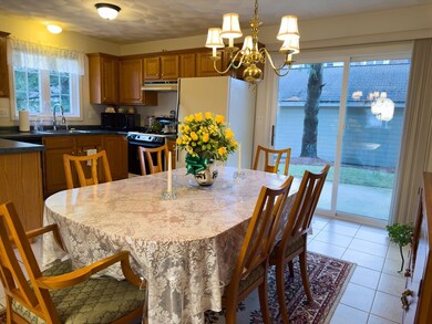 127 Caddy Ct, Tewksbury, MA 01876 - photo 3