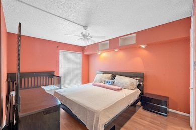 2830 S Bartell Dr unit 25, Houston, TX 77054 - photo 6