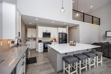 2226 Deer Ave, Perry, IA 50220 - photo 6