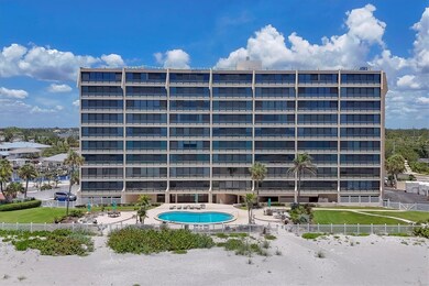 Gulf-Front, 8th Floor