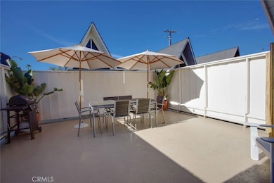 202 E 15th St unit B, Newport Beach, CA 92663 - photo 2