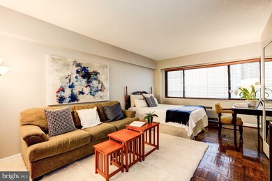 The President Condo unit 613, Washington, DC 20037 - photo 2