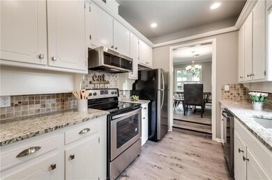 817 W Cheryl Ave, Hurst, TX 76053 - photo 7