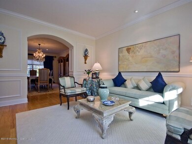 006_LIVING ROOM