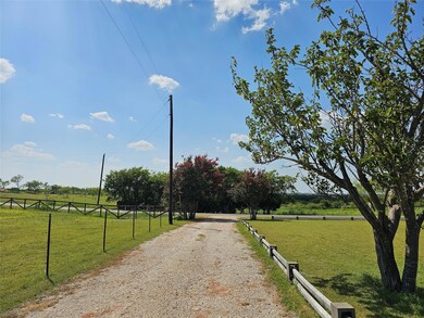 272 Walker Creek Rd, Ennis, TX 75119 - photo 7