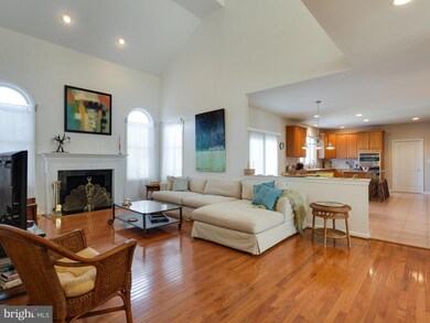 12715 Autumn Crest Dr, Herndon, VA 20171 - photo 6