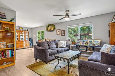 5771 W Phenix Ave (7 of 23)