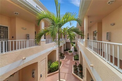 1096 Woodshire Ln unit 202, Naples, FL 34105 - photo 5