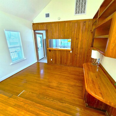 914 Heights Blvd unit D, Houston, TX 77008 - photo 7