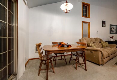 16633 Wagon Trail 97707