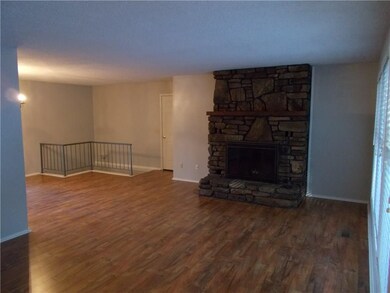 22 Pembroke Ln, Bella Vista, AR 72715 - photo 2