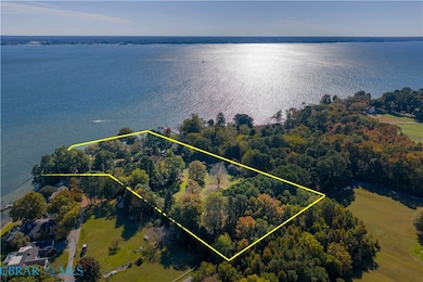 176 King Carter Ln, Weems, VA 22576 - photo 4