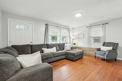 381 N Brook Rd, Springfield, MA 01119 - photo 7