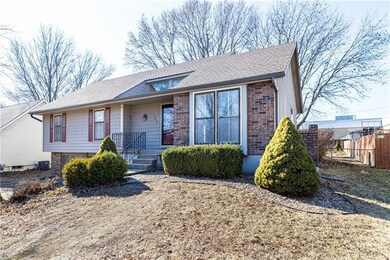 825 NW 19th St, Blue Springs, MO 64015 - photo 2