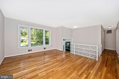 4209 Landgreen St, Rockville, MD 20853 - photo 5