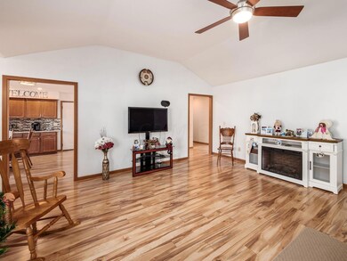 619 Wood Run Dr, Marysville, OH 43040 - photo 3