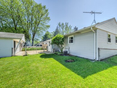 3700 Dove St, Rolling Meadows, IL 60008 - photo 2