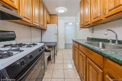 Wakefield Coop unit 4A, Bronx, NY 10466 - photo 3