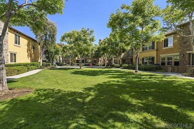 10689 New Grove Trail unit 71, San Diego, CA 92130 - photo 6