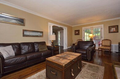 Living room 3