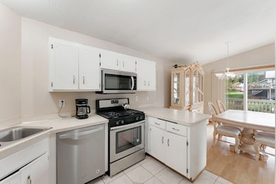 1272 Ferndale St N, Saint Paul, MN 55119 - photo 3